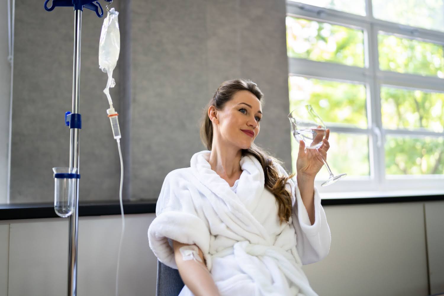 Read more about the article What is a Myer’s Cocktail? IV Therapy and Its Benefits