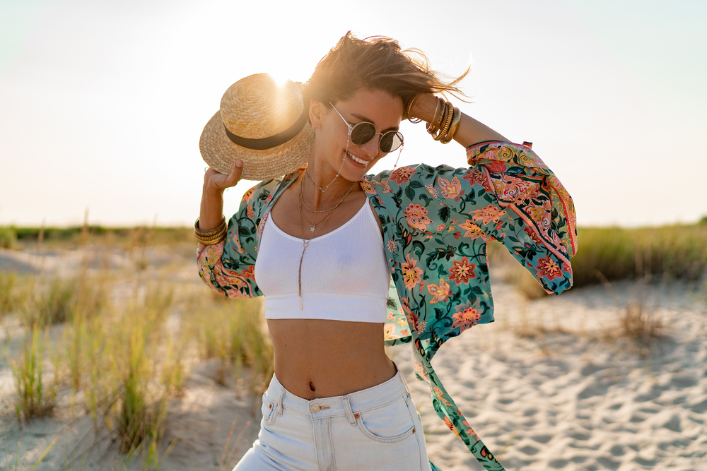 Pretty,Attractive,Slim,Smiling,Woman,On,Sunny,Beach,In,Summer